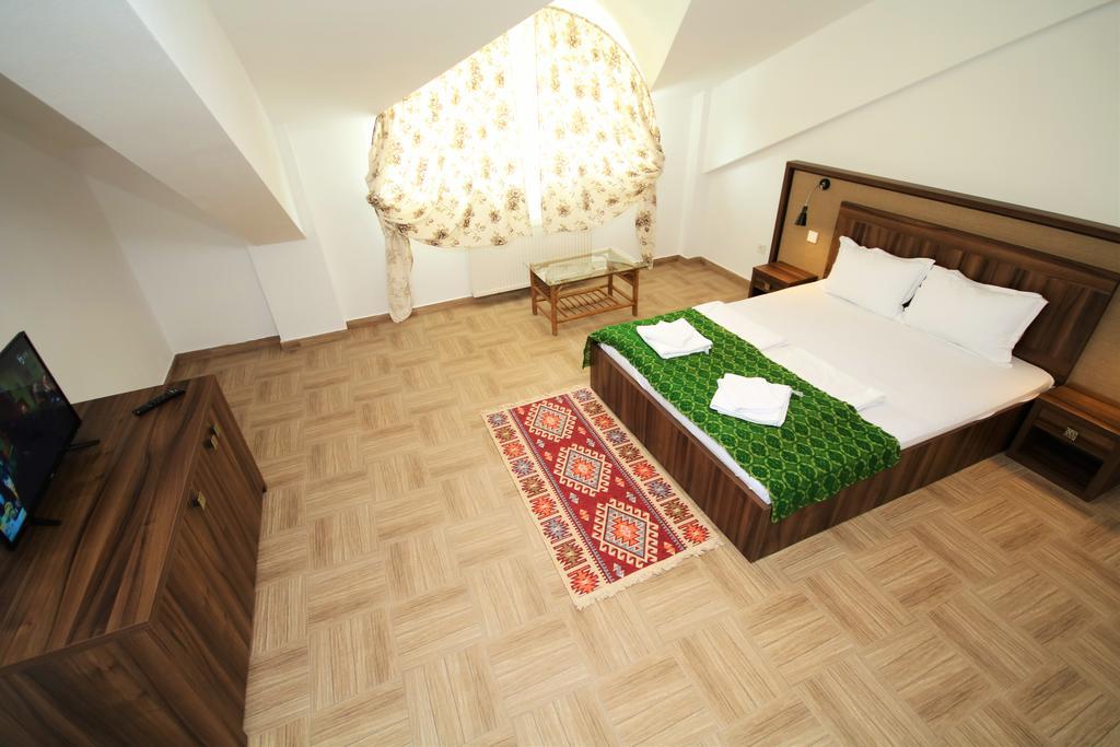 Hotel Mai Danube Ieşelniţa Exterior foto