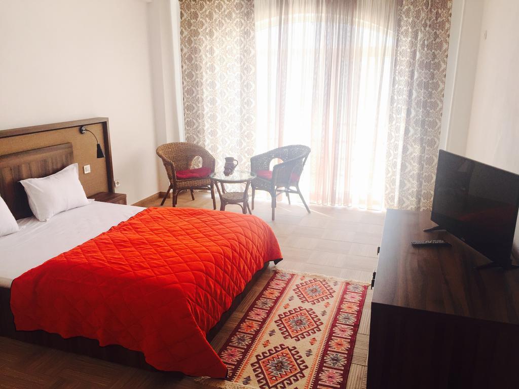 Hotel Mai Danube Ieşelniţa Exterior foto