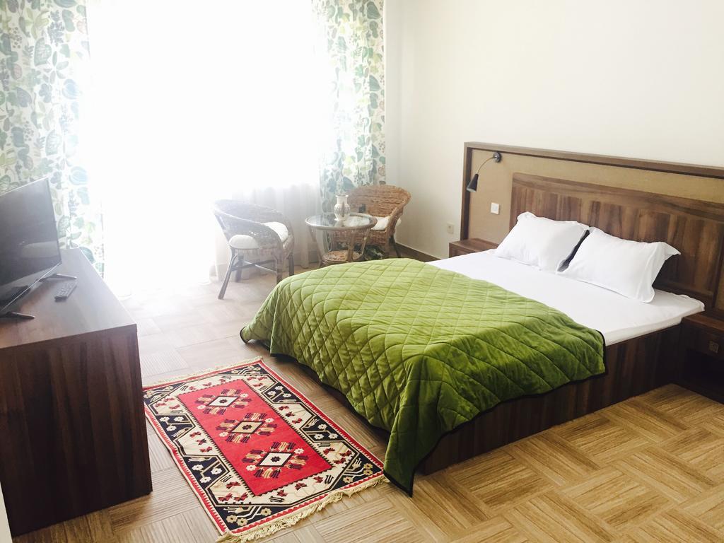 Hotel Mai Danube Ieşelniţa Exterior foto