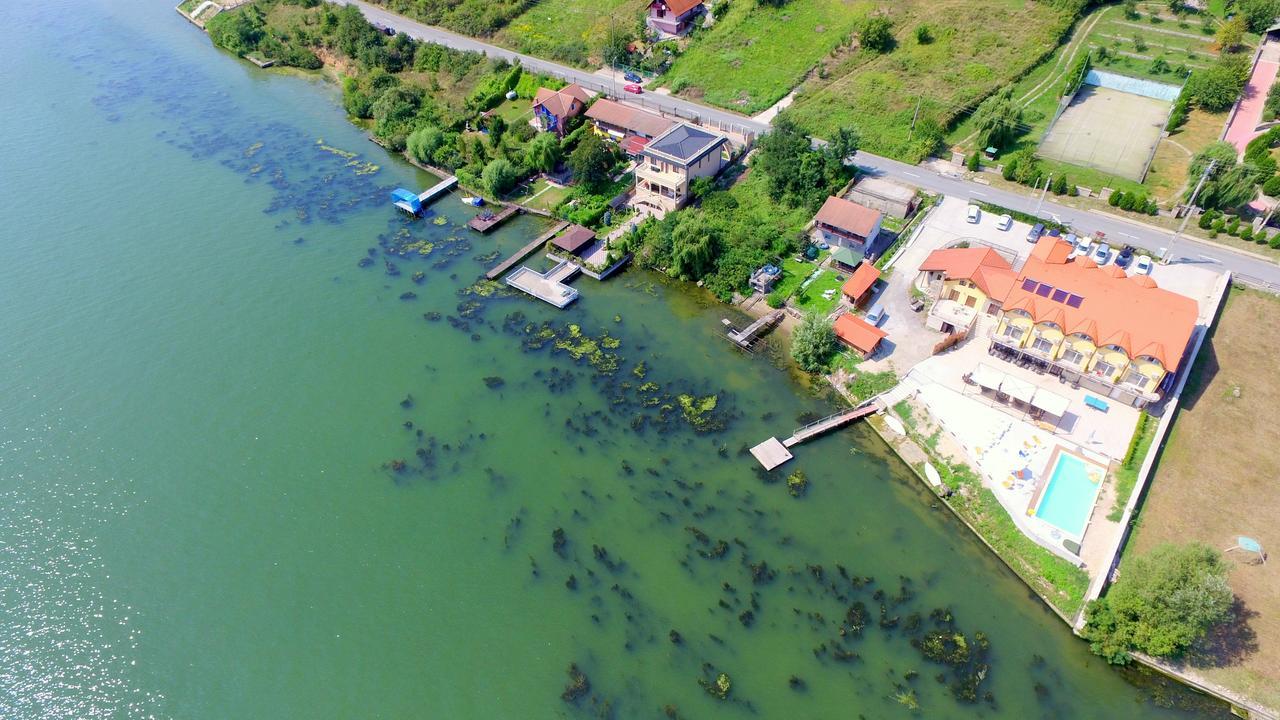 Hotel Mai Danube Ieşelniţa Exterior foto