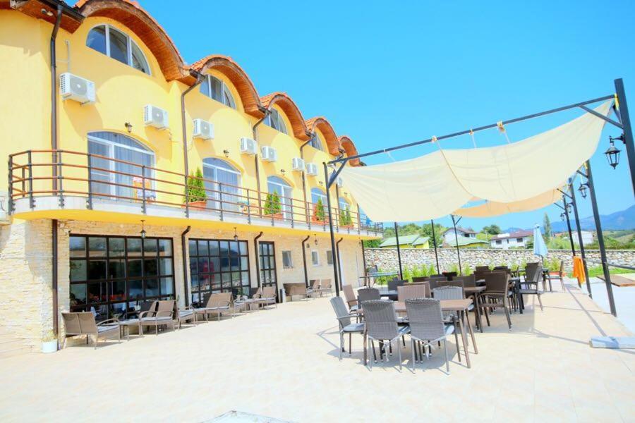 Hotel Mai Danube Ieşelniţa Exterior foto